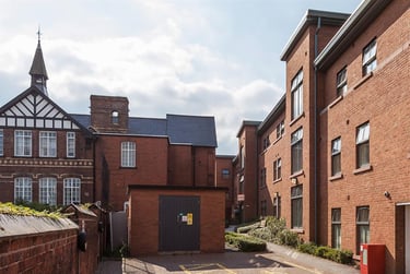 1 bed studio, Victoria Road, City Centre, Chester, CH22AX - Image 6